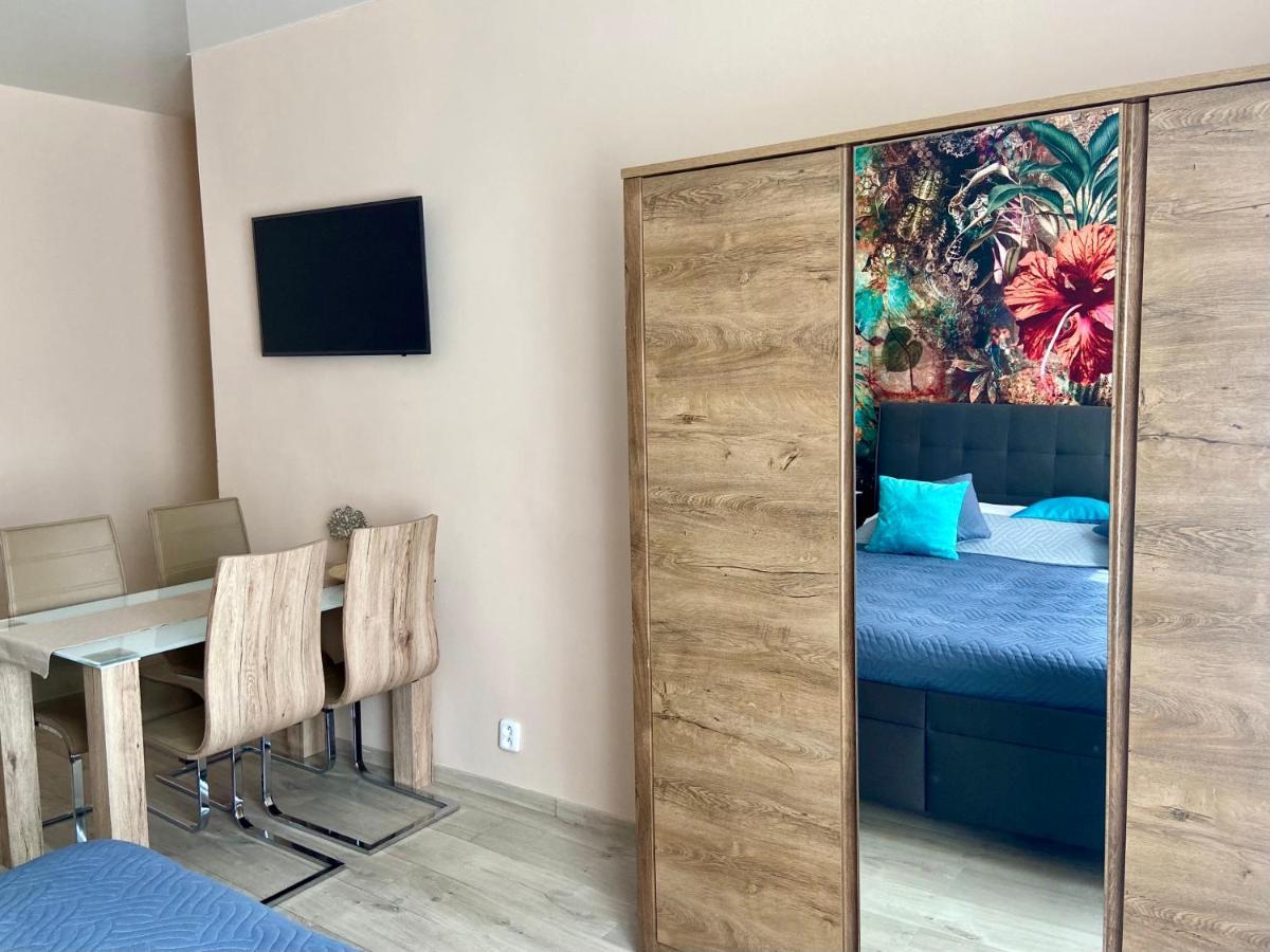 Lokal Apartment Prag Exteriör bild